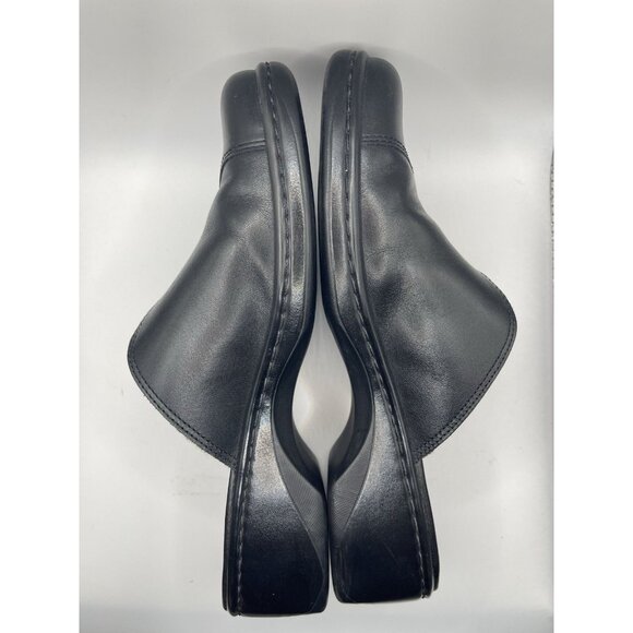 Clarks Womens 8 Black Leather Slip Step In Comfy Mule Clogs No Box Polish - Picture 10 of 10